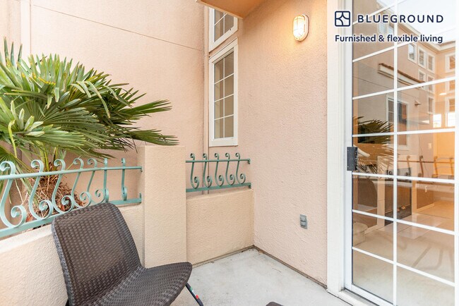 Building Photo - 354 Montecito Way