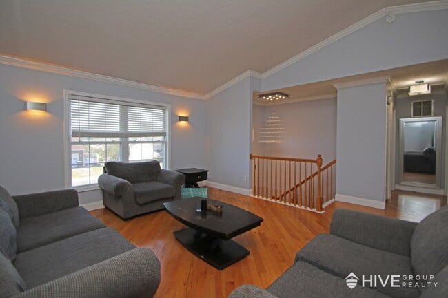 Building Photo - Single-Family Home in Thomas Harrison Midd...