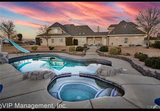 Foto del edificio - 5 br, 6 bath House - 8250 Cataba Rd