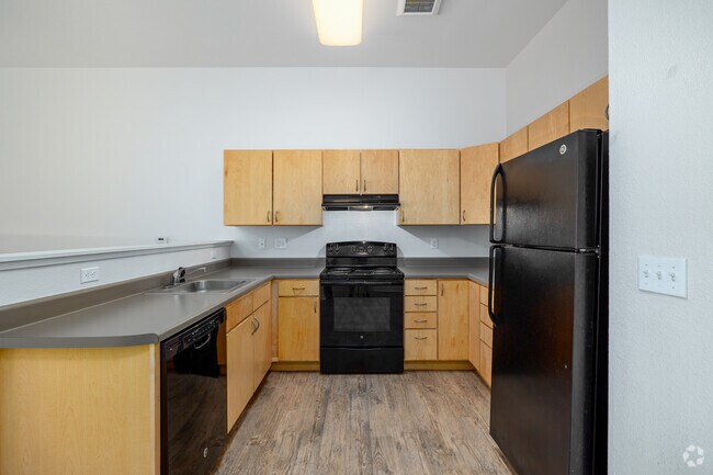 1 dormitorio, 1 baño - 640 pies cuadrados - Cocina - Junegrass Apartments - Senior 62+ Community