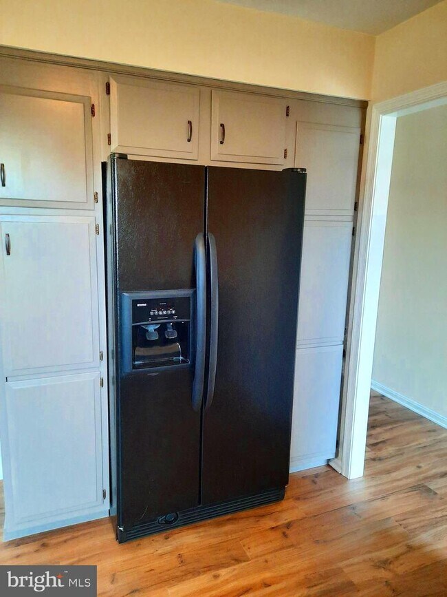 Building Photo - 946 Allenview Dr