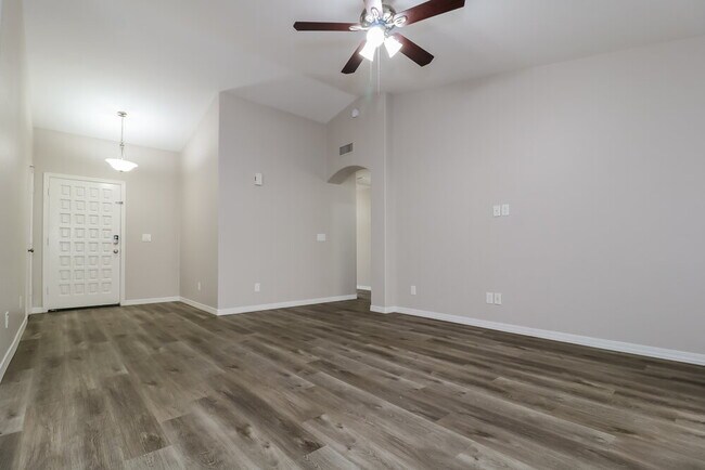 Building Photo - 7121 N 28th Ave