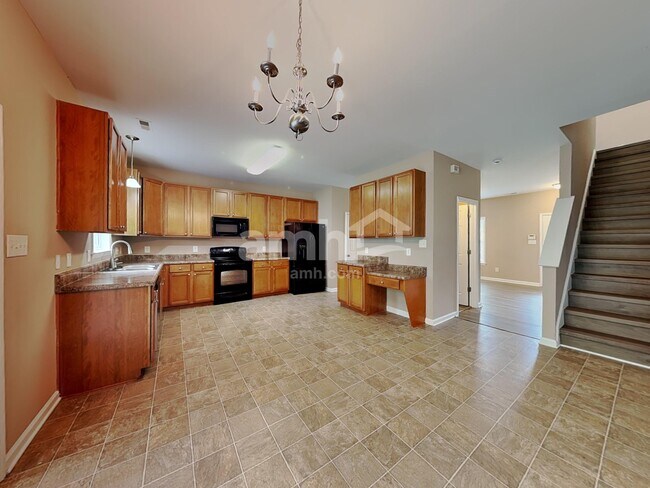 Foto del edificio - 811 Cedar Creek Dr