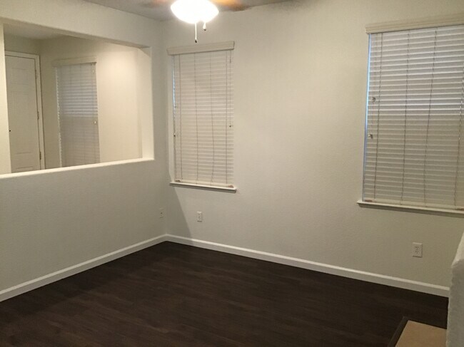 Building Photo - 3859 Artadi Drive