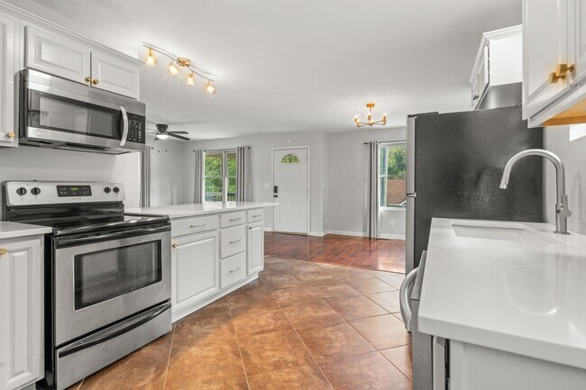 Photo - 2432 Adlai St House