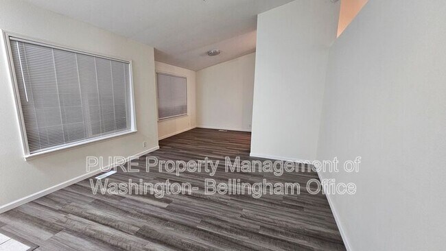 Foto del edificio - 4211 Consolidation Ave