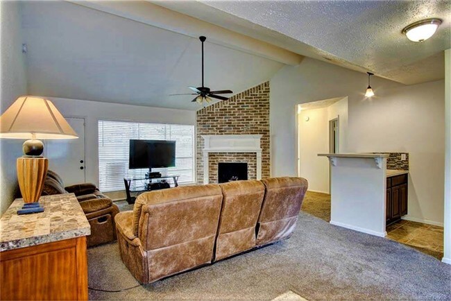 Foto del edificio - 19319 Cypress Bay Dr