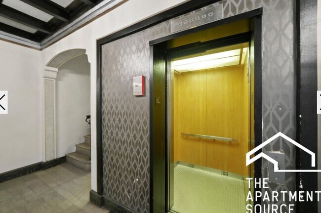 Building Photo - 2779 N Milwaukee Ave