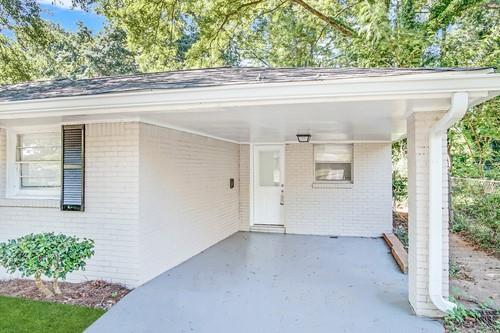 Building Photo - 2867 Mitchell Dr