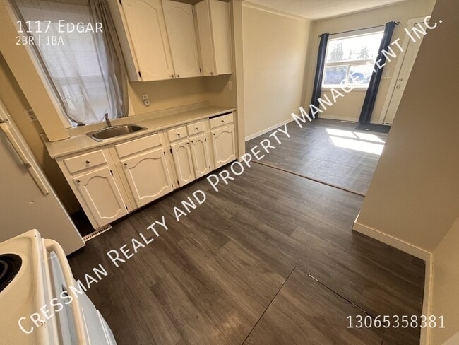 Photo du bâtiment - 2 Bedroom 1 Bathroom Full House in East View
