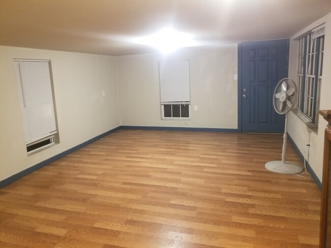 Building Photo - 1023 Rigsby Ave