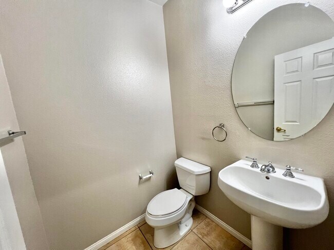 Foto del edificio - 43770 Campo Pl