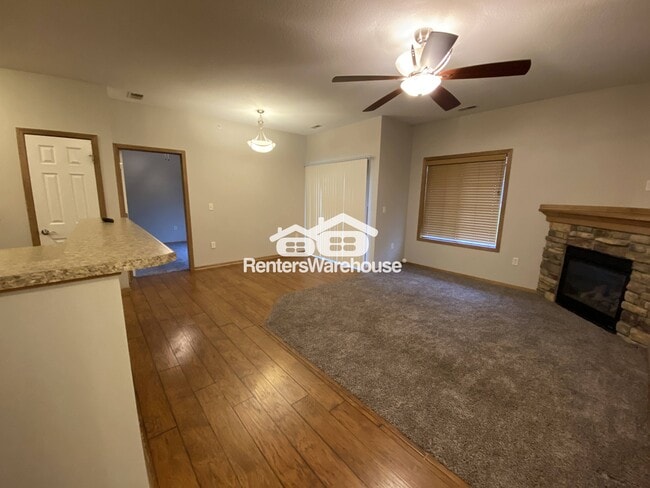 Foto del edificio - 2000 Meadow Ct