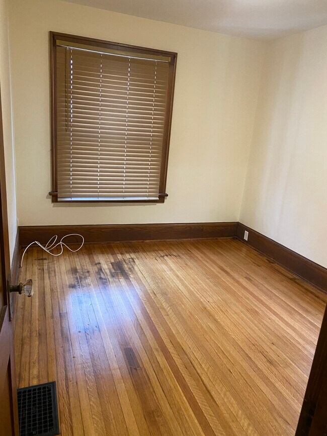 Foto del edificio - 436 W Miller St