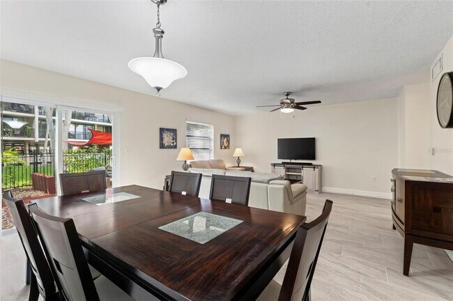 Foto del edificio - 2700 Bayshore Blvd