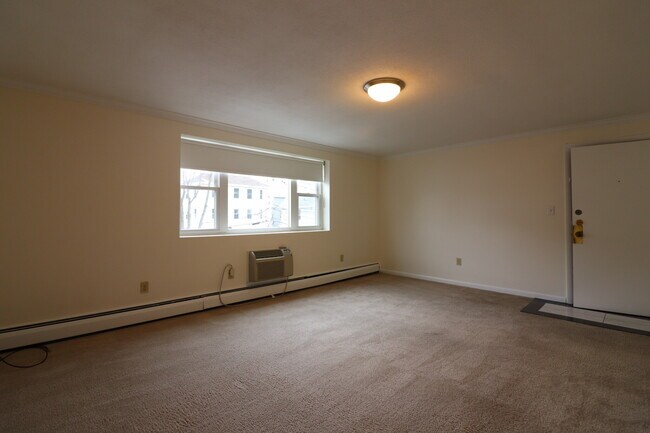 Building Photo - 16 Westford St