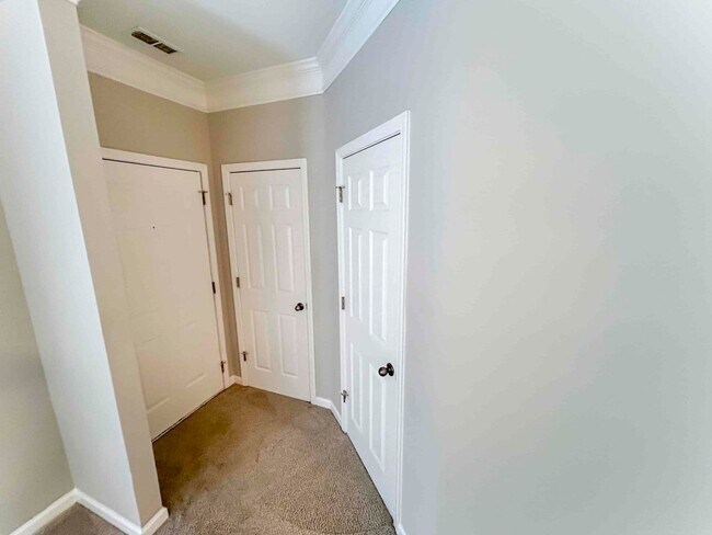 Foto del edificio - Fantastic 3 BR/2.5 BA Townhome in Marietta!