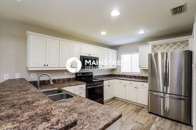 Foto del edificio - 3 Bedroom Pet-Friendly Home in Cape Coral, FL with Main Street Renewal