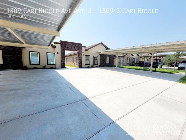 Building Photo - 1809 Cari Nicole Ave