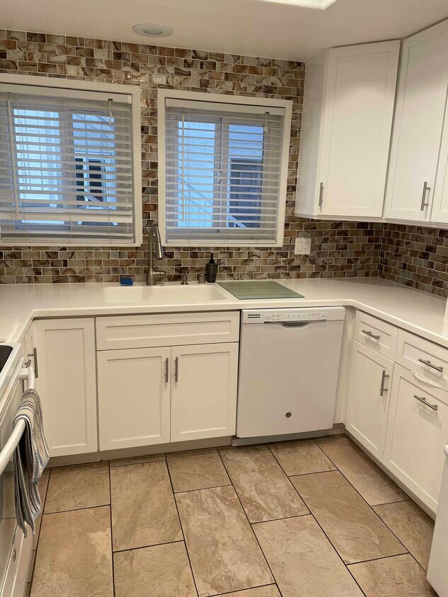 2124 Ronda Granada Unit D, Laguna Woods, CA 92637 Condo for Rent in Laguna Woods, CA