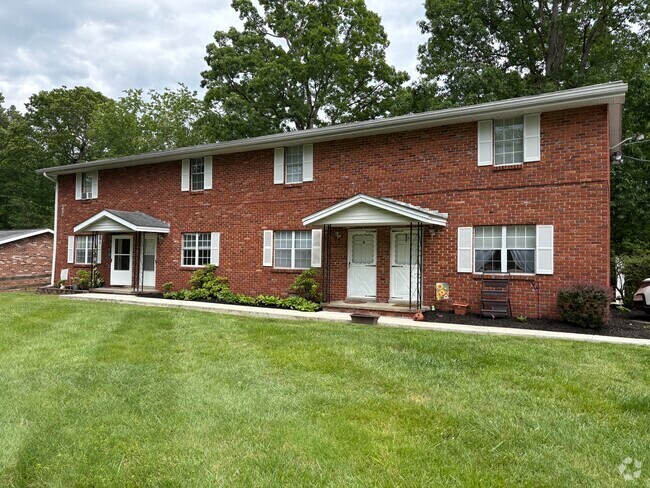 Building Photo - 715 Pearl Dr