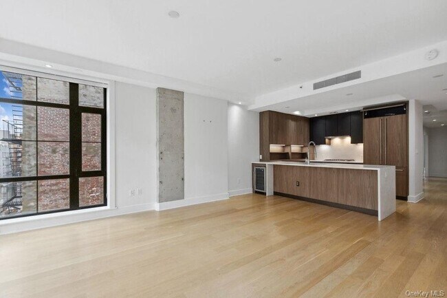 Foto del edificio - 253 E 7th St
