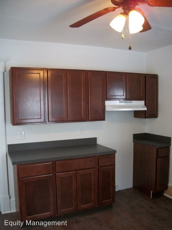 Building Photo - 3 br, 1 bath House - 128 E. Liberty Street