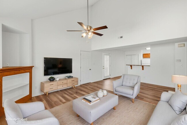 Foto del edificio - 5000-5002 Carrie Ridge Dr.
