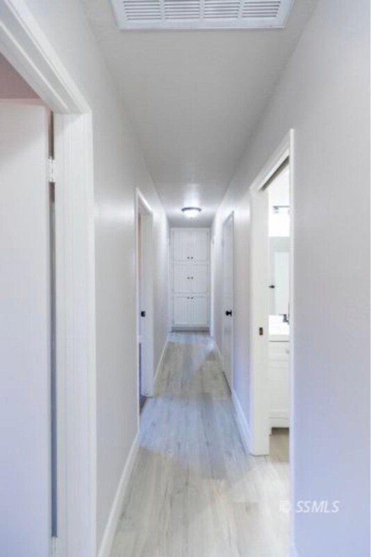 Foto del edificio - 608 E California Ave