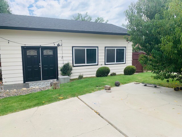 Foto principal - 17207 Holly Dr
