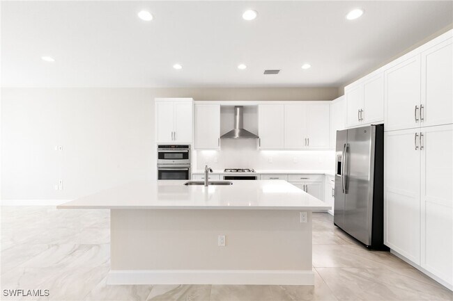 Foto del edificio - 21041 Teak Tree Ter