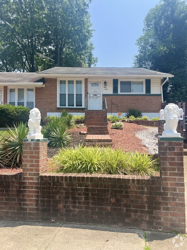 Building Photo - 3012 Oxon Run Ct