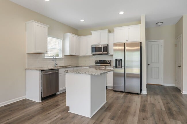 Building Photo - 3bd 2.5ba Home for Rent in Hinesville!