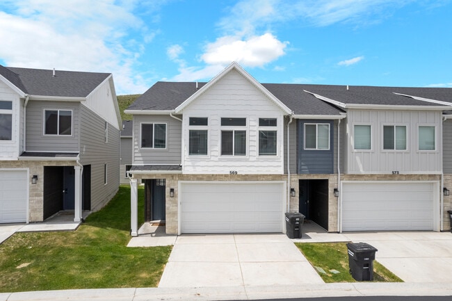 Building Photo - 569 N Richland Valley St
