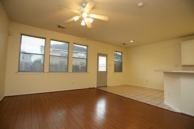 Building Photo - 2923 Loganberry Park Ln