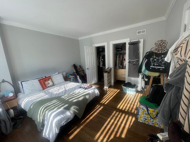 Foto del edificio - 45 Longwood Ave