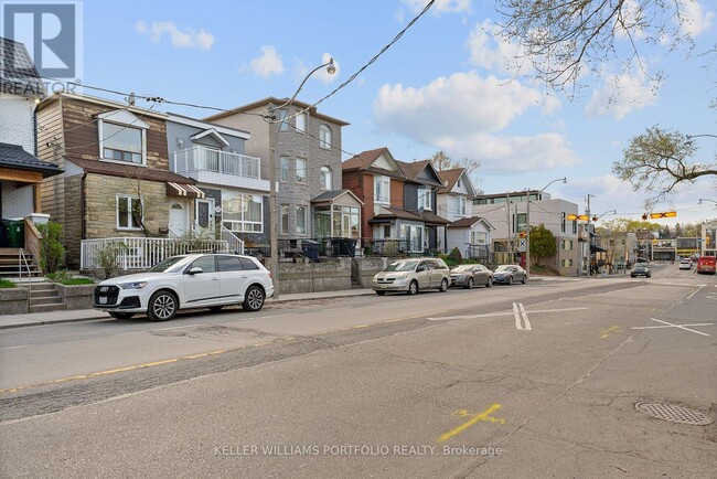 Building Photo - 570 Jones Ave