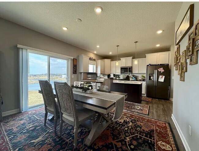 Foto del edificio - Gorgeous 4BR/2.5BA Rogers Home Available 8/1!