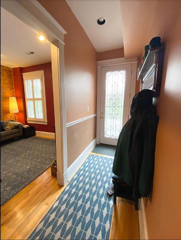 Foto del edificio - 412 F St NE