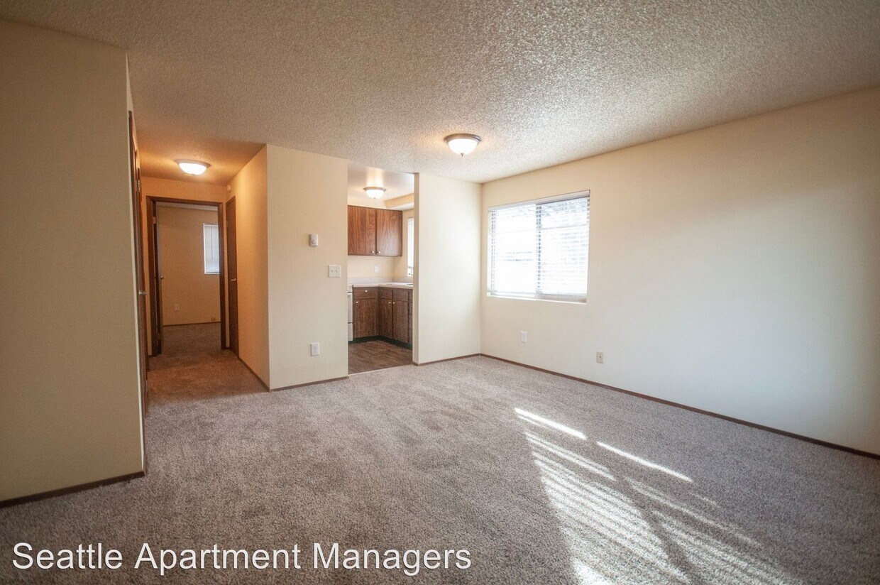 Primary Photo - 145 NW Alder Pl