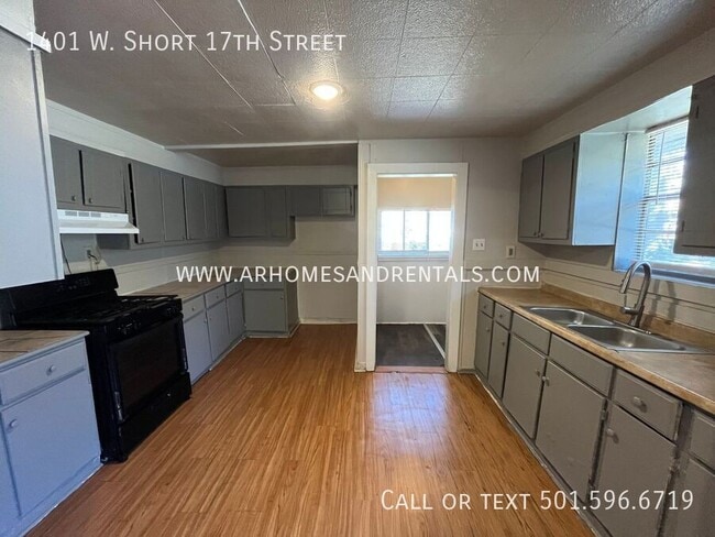 Foto del edificio - 1401 W Short 17th St