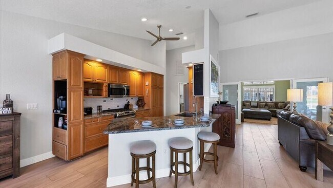 Foto del edificio - TLB3248