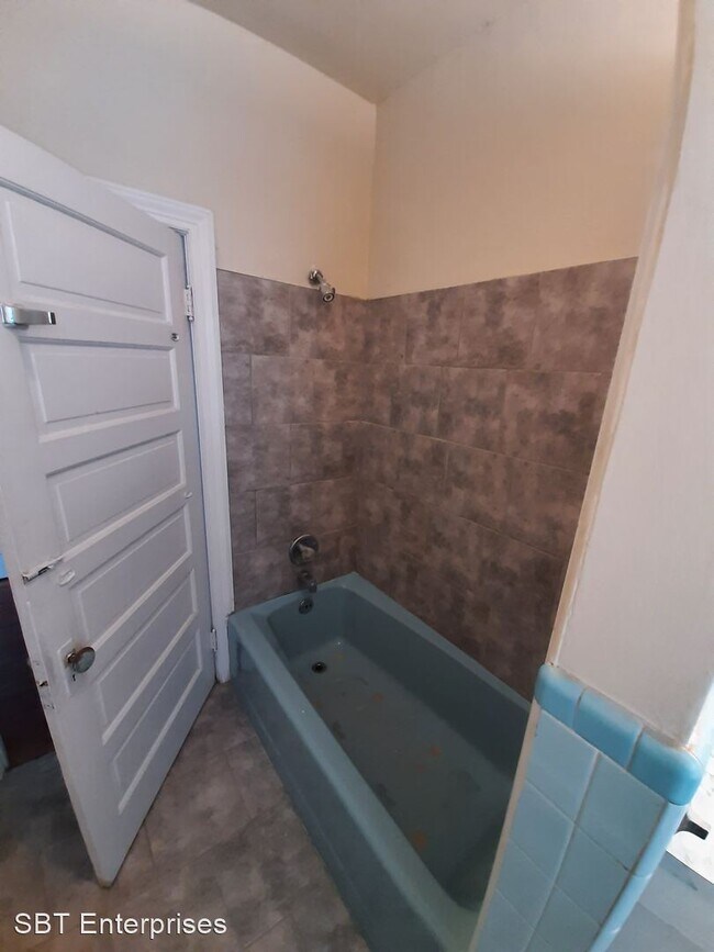 Foto del edificio - 3 br, 1 bath House - 145 Monroe
