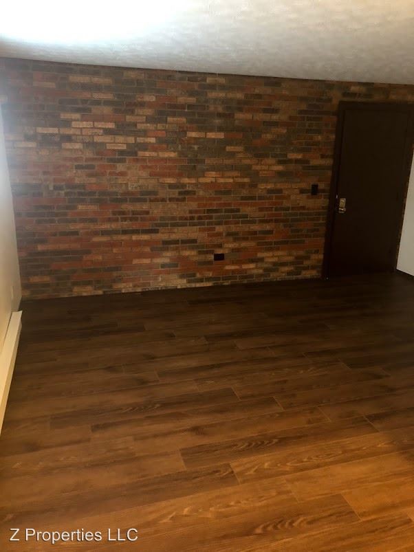 Foto del edificio - 6840 Simpson Ave