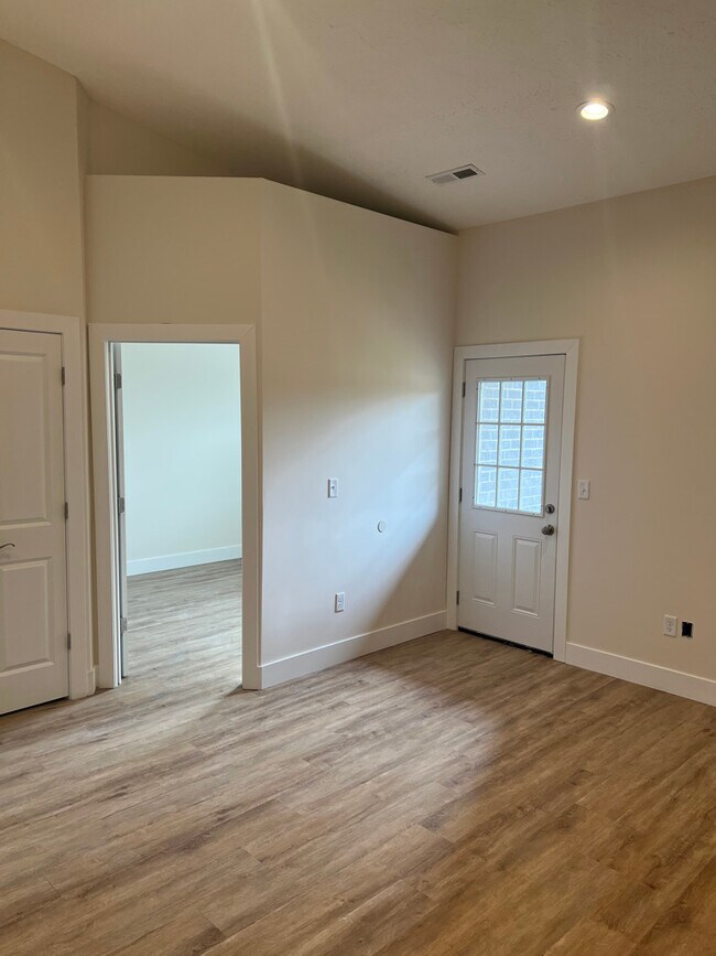 Foto del edificio - 509 Courtyard Ln