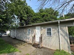 Building Photo - 52 Clancy Ave