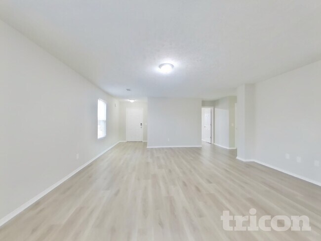 Foto del edificio - 5006 Hancock Cir