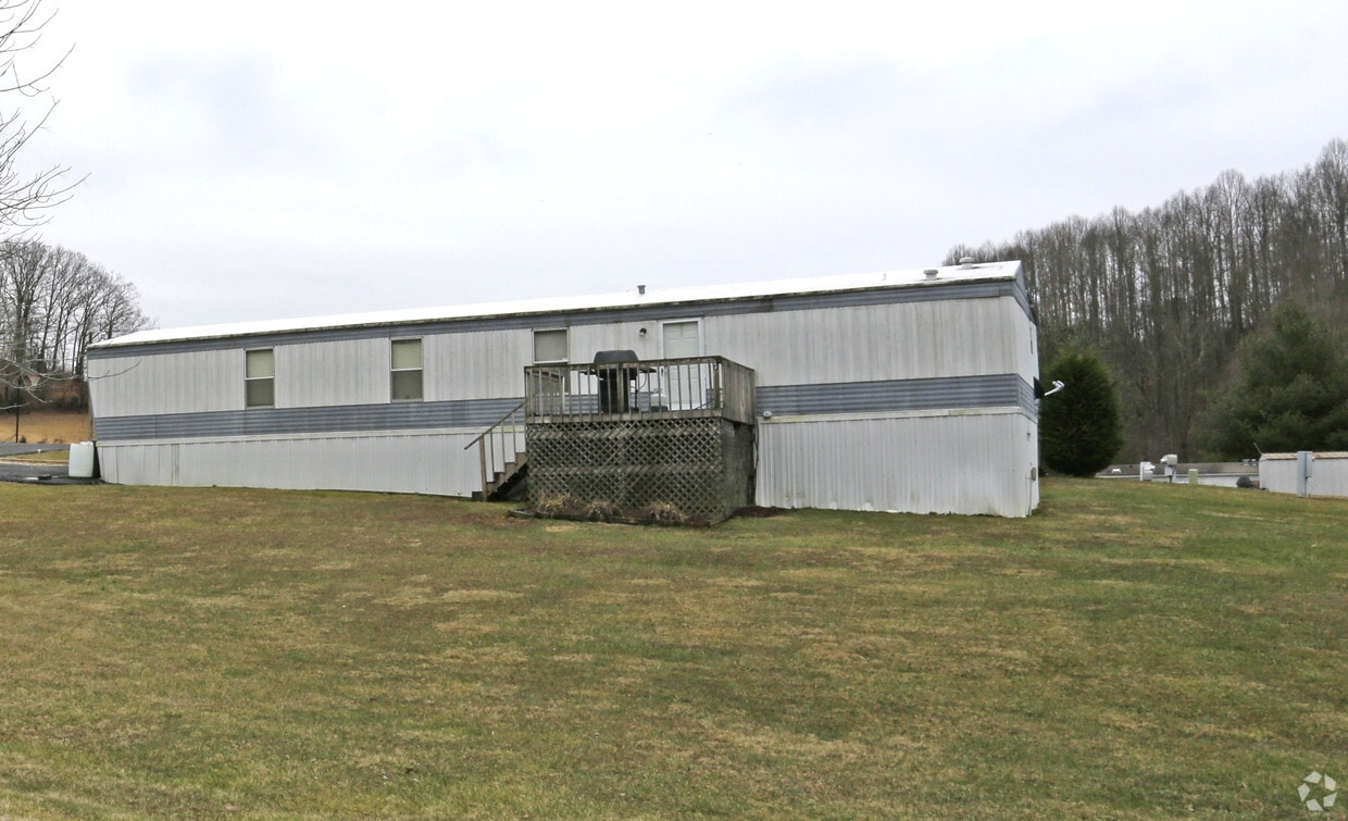 Building Photo - 595 Highway 394