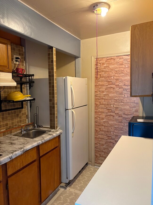 Building Photo - 3012 Dedi Ct