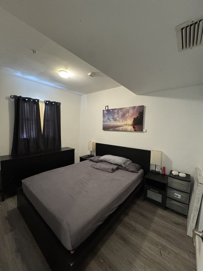 Photo - 810 7th St Apartment